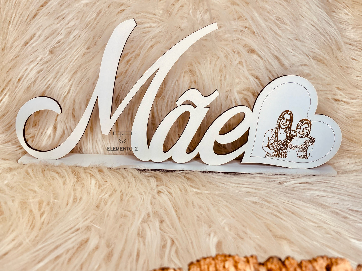 “Mãe” com foto gravada a laser
